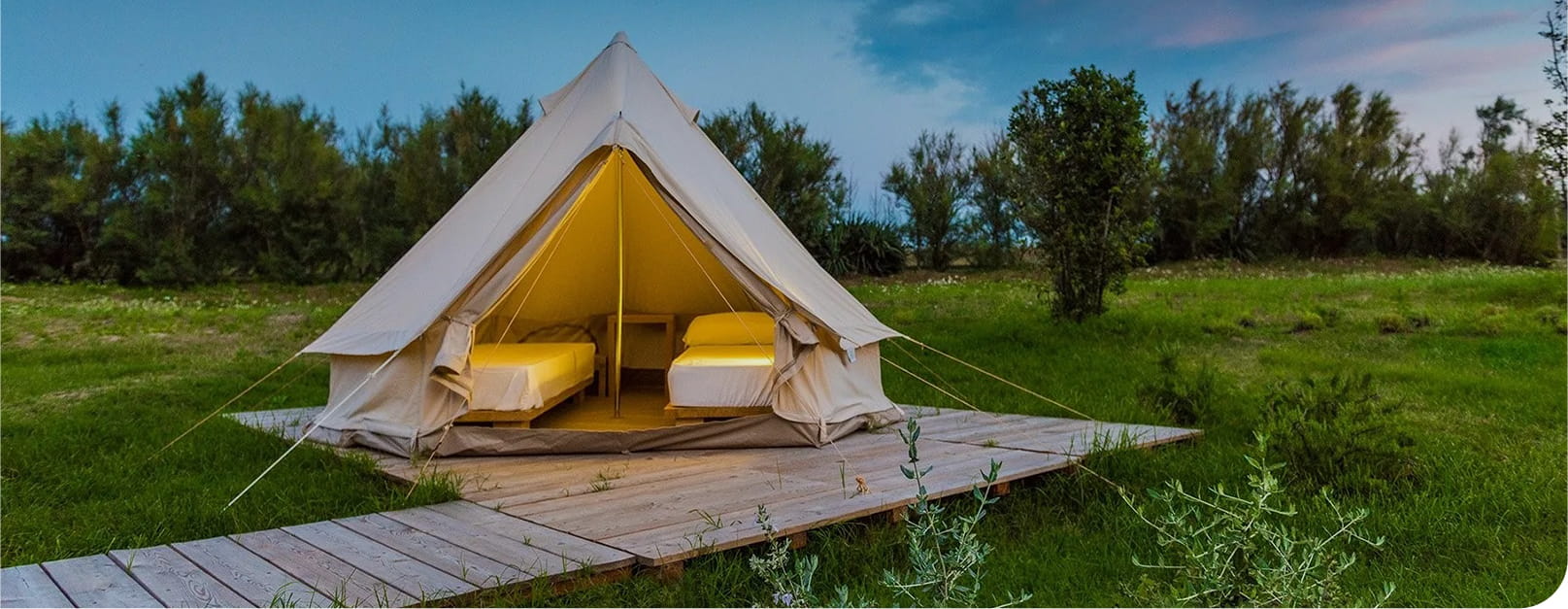 Camping -schermhuizen en kamers